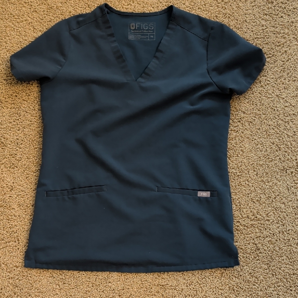Figs Scrub Top